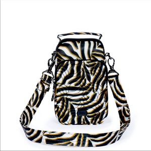 NWT: LUG SKEETER CROSSBODY BAG: ZEBRA SAND